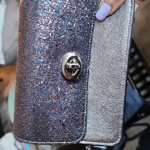 Coach purse - Picture 2 of 5